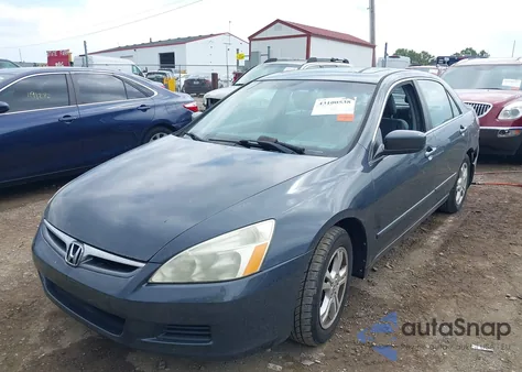 2006 Honda Accord 2.4 Ex z USA, uszkodzony, nr VIN 1HGCM56776A103522